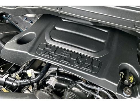 Used 2023 RAM 1500 Laramie AWD/4WD image 30