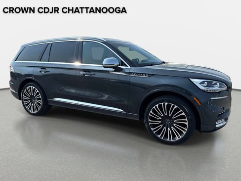 Used 2020 Lincoln Aviator Black Label w/ Class IV Trailer Tow Package AWD/4WD image 2