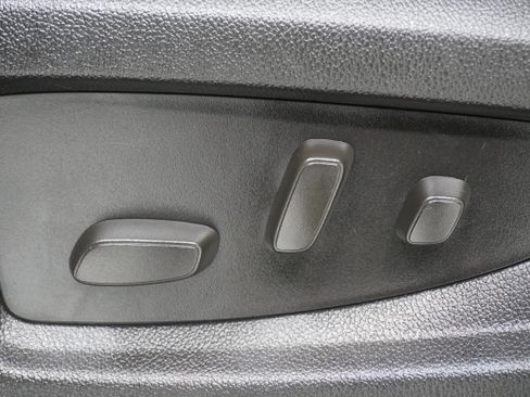 Used 2015 GMC Sierra 1500 SLE w/ Texas SLE Value Package image 16