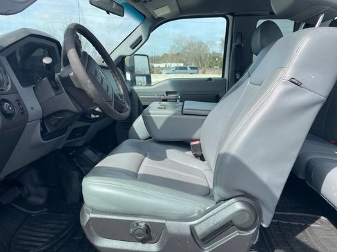 Used 2015 Ford F250 XL w/ Power Equipment Group AWD/4WD image 18