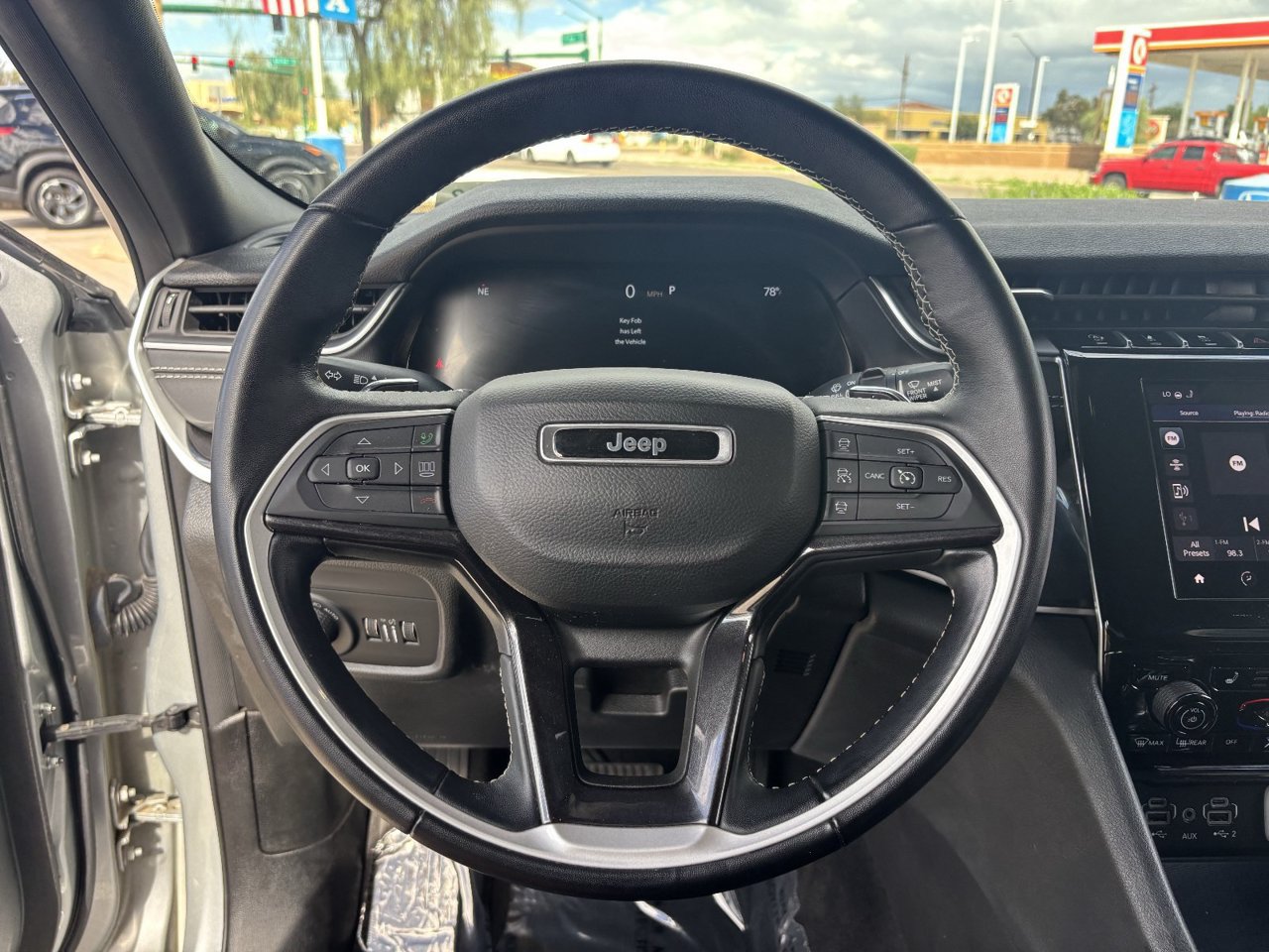 Used 2022 Jeep Grand Cherokee Altitude AWD/4WD image 24