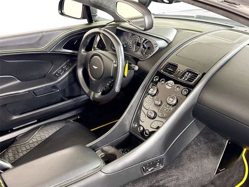 Used 2014 Aston Martin Vanquish Volante image 28