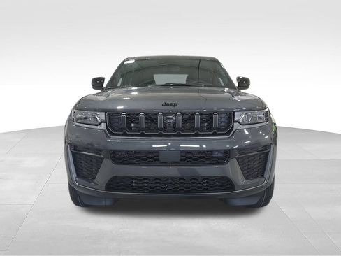 New 2026 Jeep Grand Cherokee Altitude AWD/4WD image 3