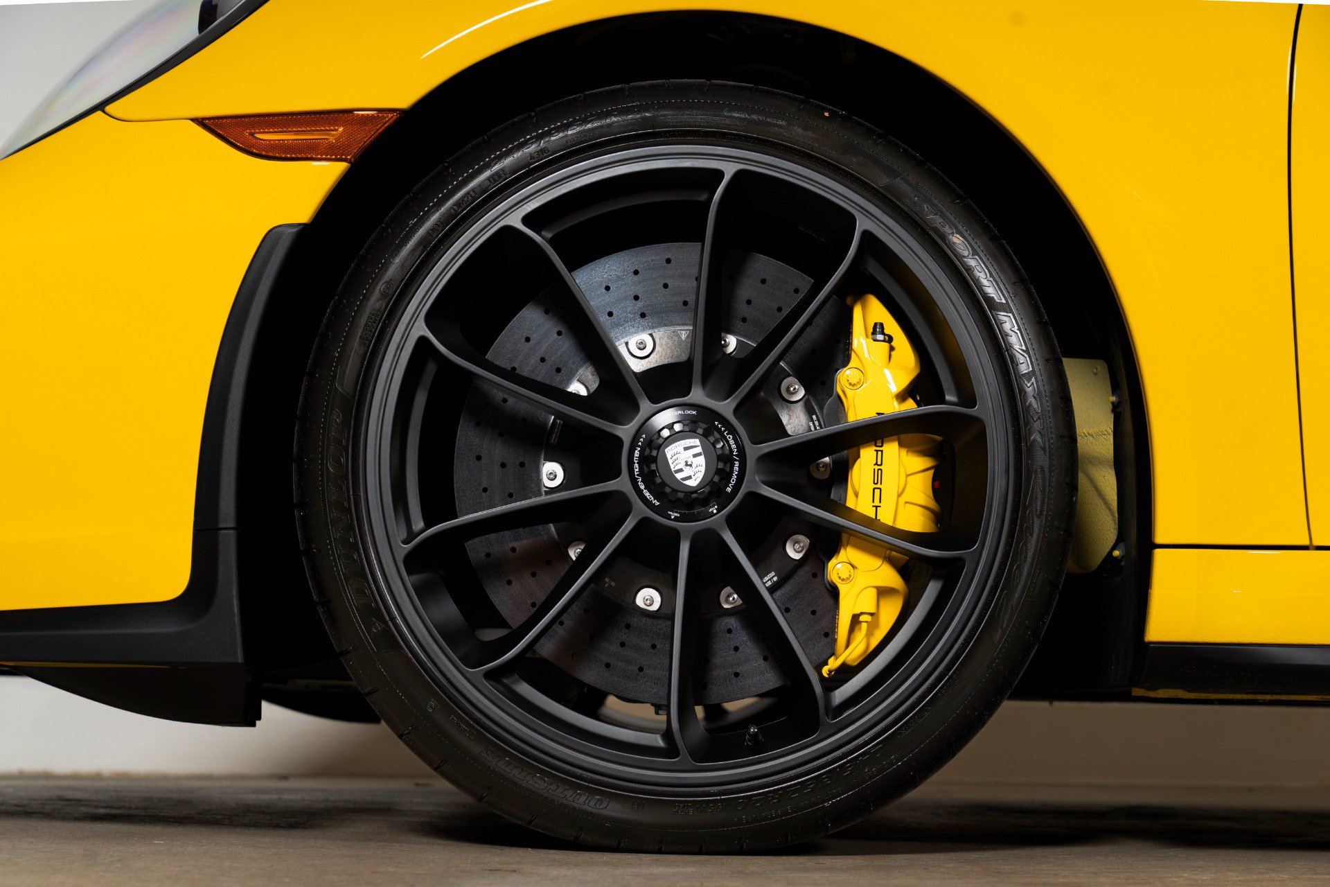 Used 2019 Porsche 911 GT3 RWD image 40