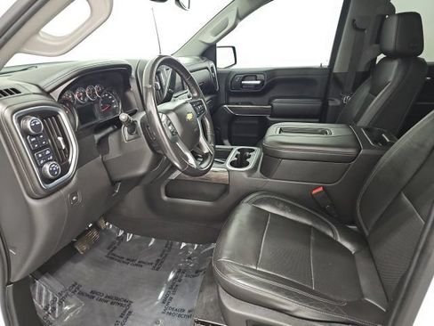 Used 2020 Chevrolet Silverado 1500 LTZ AWD/4WD image 14