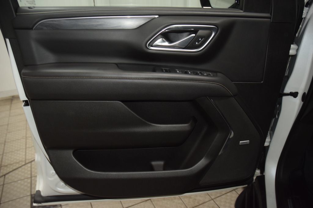 Used 2022 GMC Yukon SLT w/ SLT Luxury Package AWD/4WD image 49