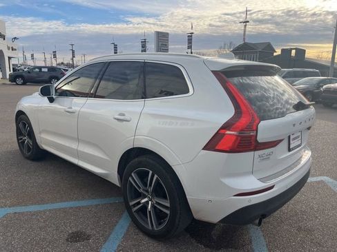 Used 2019 Volvo XC60 T5 Momentum w/ Multimedia Package image 6