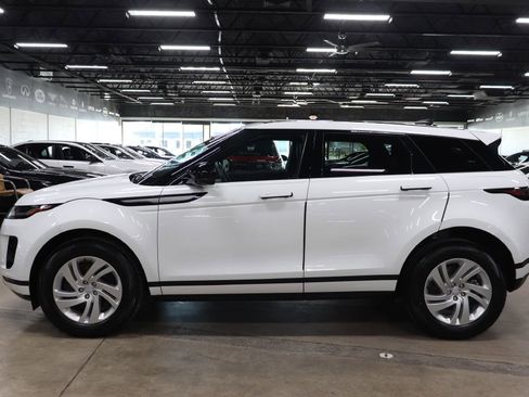 Used 2025 Land Rover Range Rover Evoque S image 2