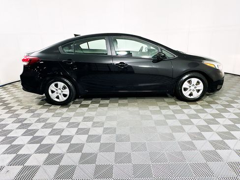 Used 2018 Kia Forte LX w/ LX Popular Package FWD image 10