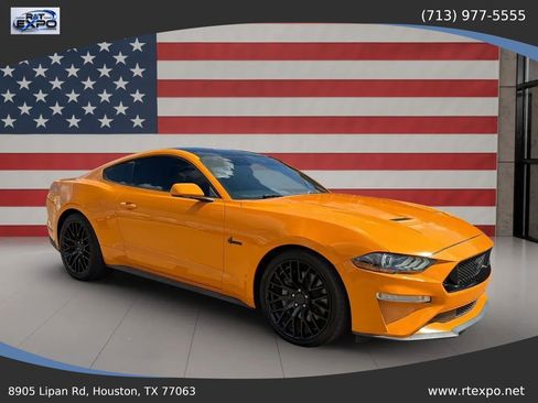Used 2019 Ford Mustang GT w/ Equipment Group 301A RWD image 2