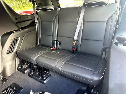 Used 2024 Chevrolet Tahoe Premier RWD image 28