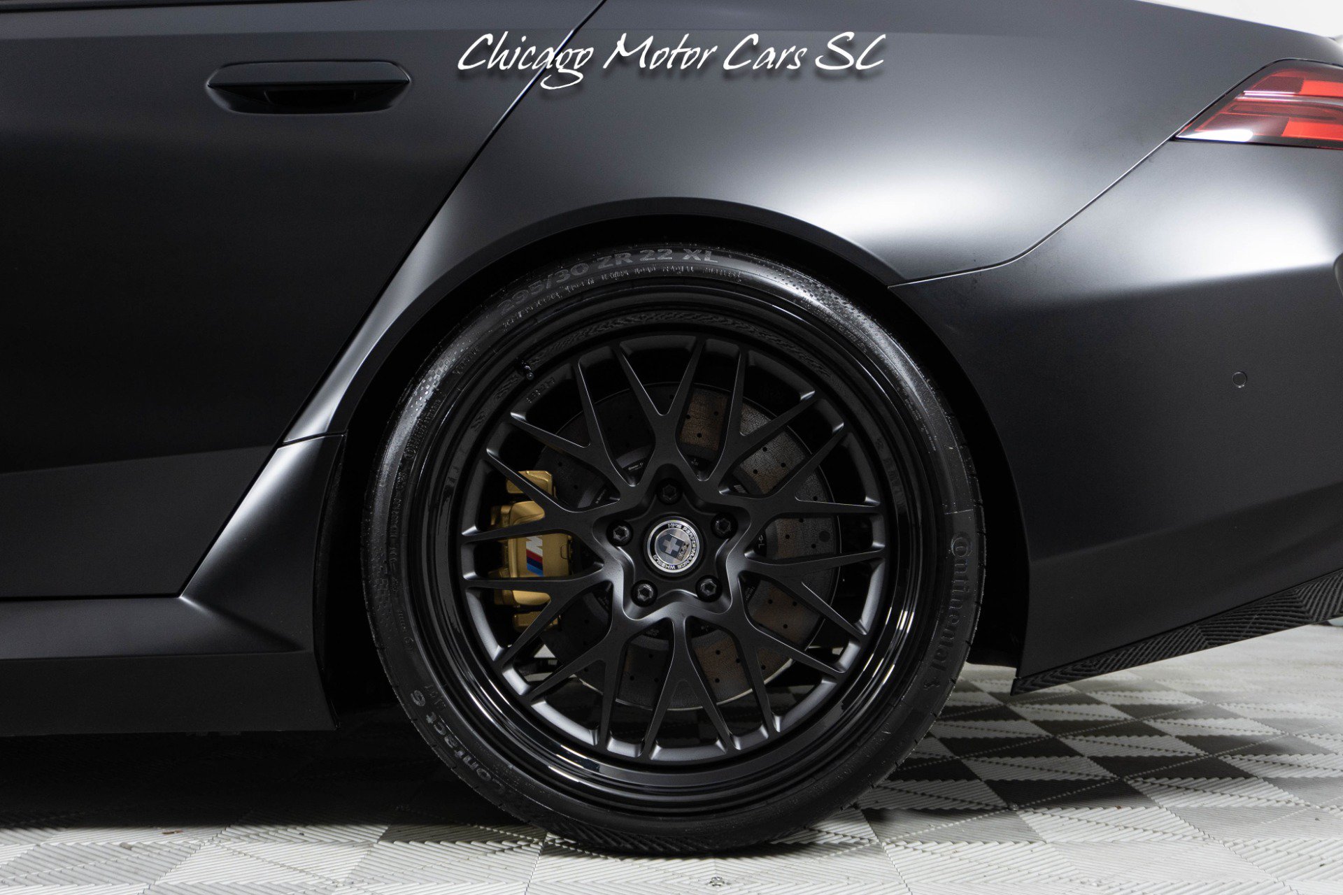 Used 2025 BMW M5 w/ Carbon Package AWD/4WD image 4