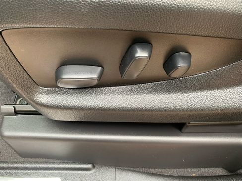 Used 2020 GMC Yukon XL SLT image 28