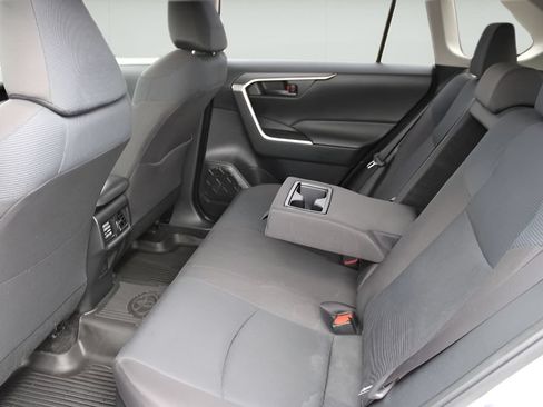 Used 2024 Toyota RAV4 LE AWD/4WD image 20