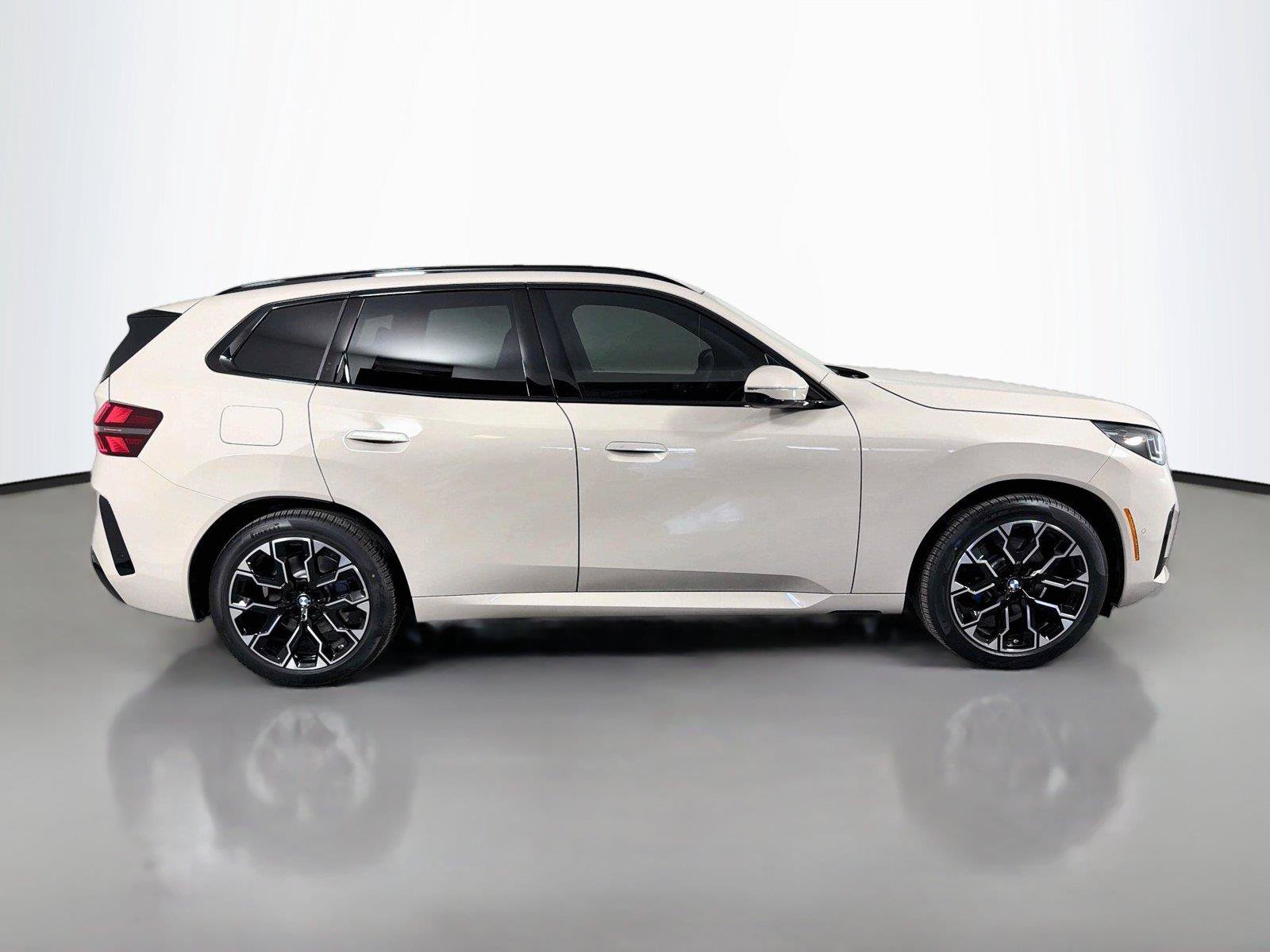 New 2026 BMW X3 xDrive30i w/ Premium Package AWD/4WD image 4