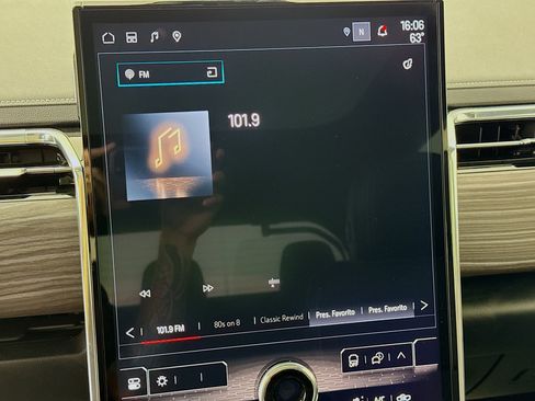 Used 2024 GMC Sierra EV Denali image 15