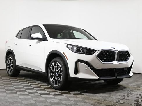 New 2026 BMW X2 xDrive28i w/ Convenience Package AWD/4WD image 9