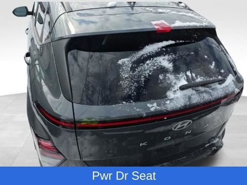 Used 2025 Hyundai Kona SEL image 8