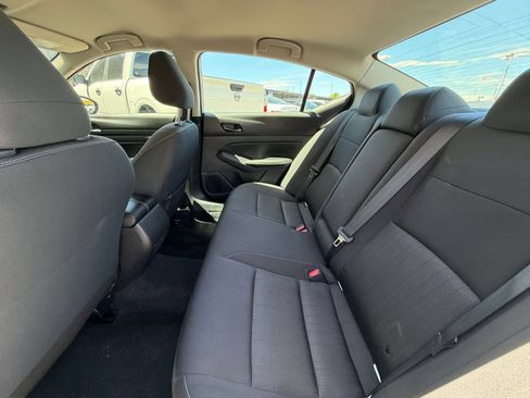 Used 2025 Nissan Altima 2.5 SV FWD image 25