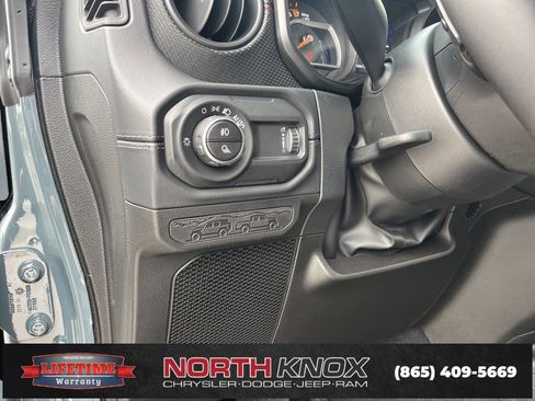 New 2025 Jeep Gladiator Rubicon image 7