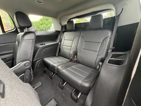 Used 2021 GMC Acadia SLT w/ Elevation Edition FWD image 22