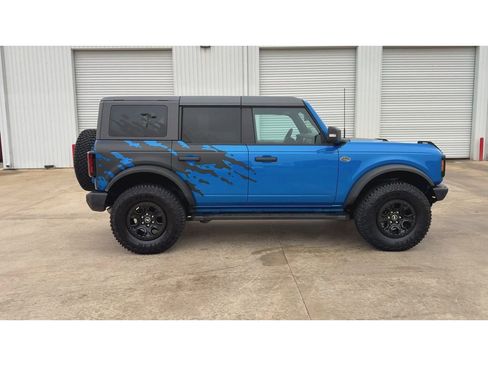 Used 2024 Ford Bronco Wildtrak image 9