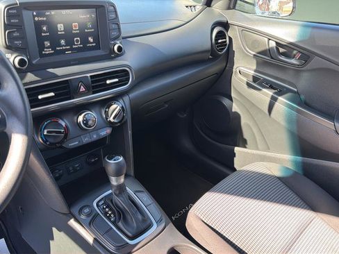 Used 2021 Hyundai Kona SE image 23
