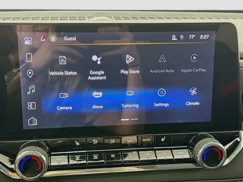 Used 2025 Chevrolet Colorado Z71 w/ Midnight Edition image 15