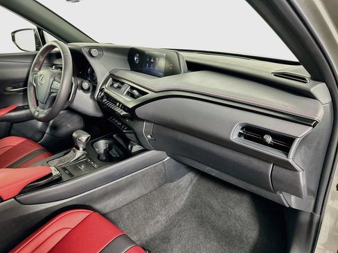 Used 2019 Lexus UX 200 F Sport FWD image 29