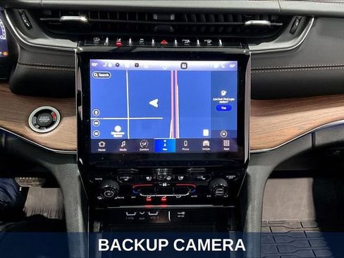 Used 2023 Jeep Grand Cherokee Summit w/ Luxury Tech Group V AWD/4WD image 20