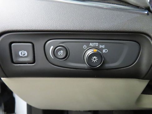 Used 2019 Buick Enclave Essence AWD/4WD image 46