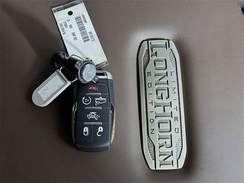 New 2025 RAM 1500 Limited image 21