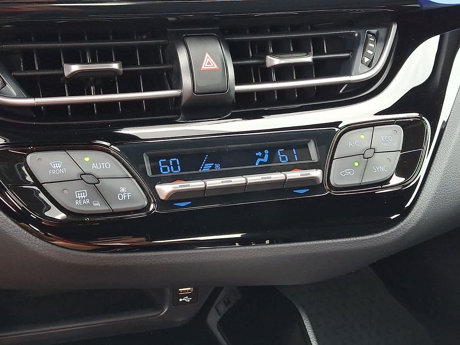 Used 2020 Toyota C-HR XLE FWD image 17