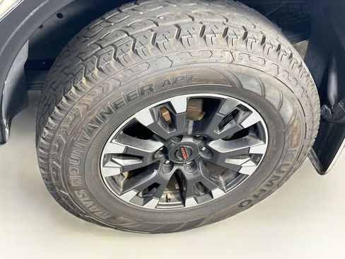 Used 2021 Nissan Titan PRO-4X w/ Pro-4x Convenience Package image 28