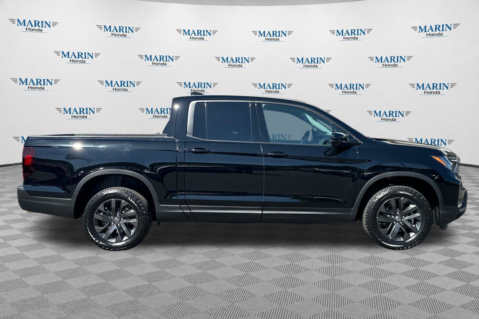 New 2025 Honda Ridgeline Sport image 2