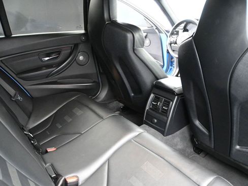Used 2018 BMW M3 RWD image 26