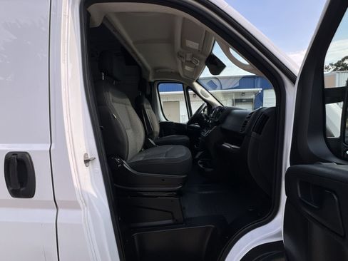 Used 2023 RAM ProMaster 2500 FWD image 32