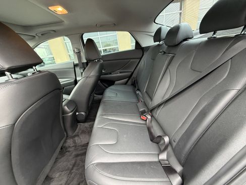 Certified 2023 Hyundai Elantra Limited image 17