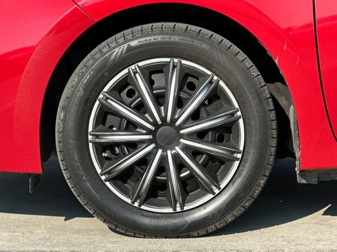 Used 2017 Toyota Corolla LE image 26