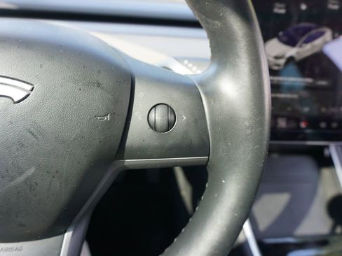 Used 2019 Tesla Model 3 image 7
