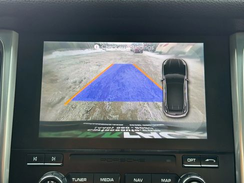 Used 2018 Porsche Macan Sport Edition image 36