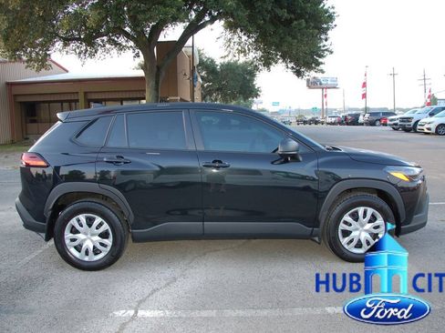 Used 2026 Toyota Corolla Cross L FWD image 6