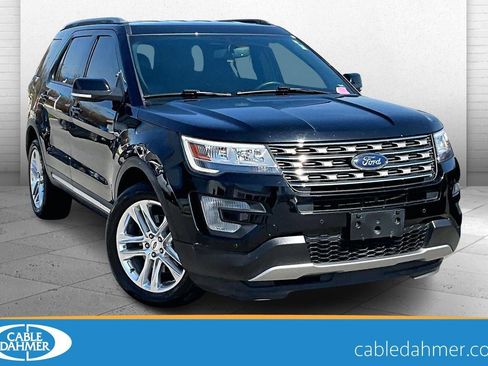 Used 2017 Ford Explorer XLT w/ Equipment Group 202A image 1