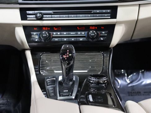Used 2015 BMW 550i xDrive M Sport Executive Package 4dr image 59