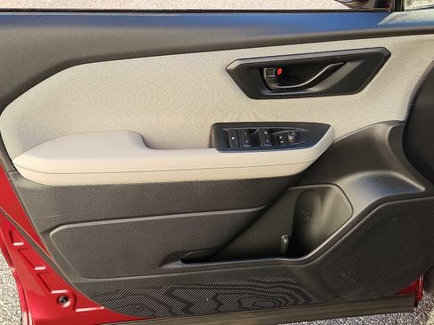 Certified 2025 Subaru Forester image 12