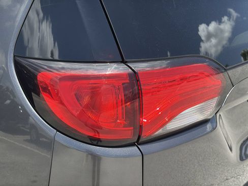 Used 2017 Chrysler Pacifica Touring Plus FWD image 7