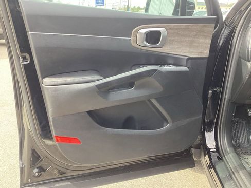 Certified 2023 Kia Sorento S w/ Panoramic Sunroof Package AWD/4WD image 11