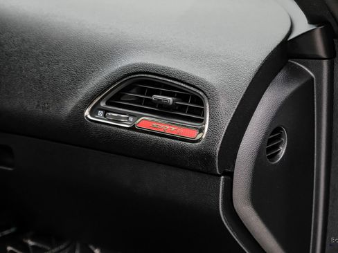 Used 2018 Dodge Challenger SRT Hellcat RWD image 68
