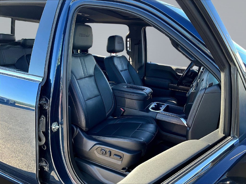 Used 2022 Chevrolet Silverado 2500 High Country AWD/4WD image 32
