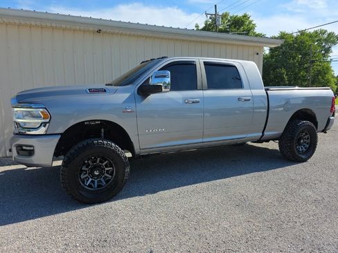Used 2023 RAM 2500 Laramie AWD/4WD image 10
